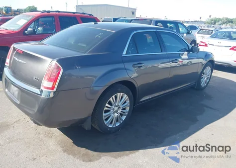 2013 Chrysler 300 Motown из США, поврежденный, VIN 2C3CCARG8DH543340